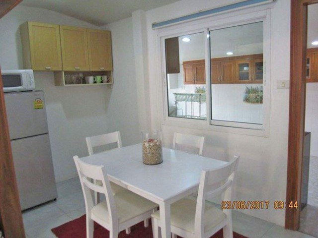 6A80502 ให้เช่าบ้านเดี่ยวชั้นเดียวในโครงการ พื้นที่ 135 ตรม. พร้อมเฟอร์ครบ