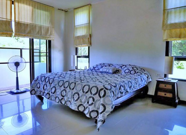 6A80503 ให้เช่าPool Villa สไตล์โมเดิร์น พื้นที่ 200 ตรม. พร้อมสระว่ายน้ำส่วนตัว.