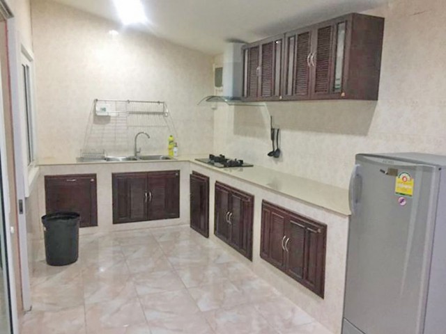 6A91008 ให้เช่าบ้านแฝดชั้นเดียวในโครงการ พื้นที่ 21 ตรว. พร้อมเฟอร์ครบ