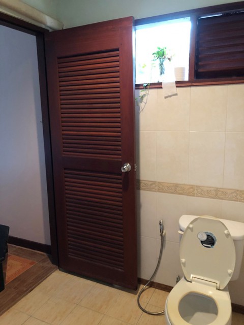 6A120563 ให้เช่าบ้านเดี่ยว 2 ชั้น บ้านหลังใหญ่ พื้นที่ 110 ตรว.