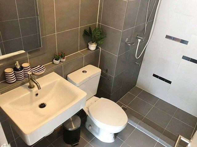 6A111826ให้เช่าคอนโดย่านเศรษฐกิจ วิวสระว่ายน้ำ พื้นที่ 30 ตรม.