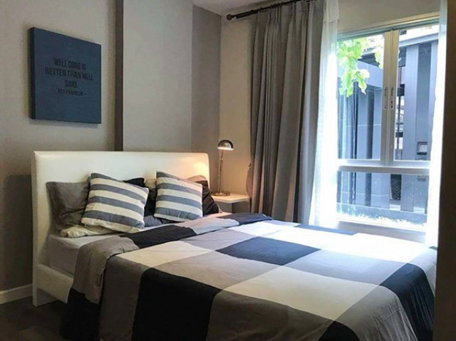 6A111826ให้เช่าคอนโดย่านเศรษฐกิจ วิวสระว่ายน้ำ พื้นที่ 30 ตรม.