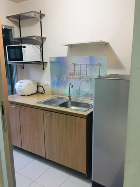 6A111834 ให้เช่าคอนโดย่านเศรษฐกิจ วิวสระน้ำและที่จอดรถ พื้นที่ 30 ตรม.