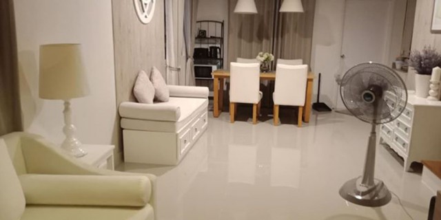 6A111837 ให้เช่าทาวน์เฮ้าส์ 2 ชั้นใจกลางเมือง พื้นที่ 30 ตรว. 3 นอน 2 น้ำ