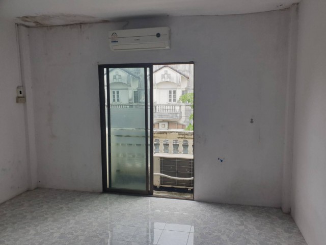 ขายบ้าน ภูเก็ตวิลล่า 1 ใจกลางเมือง 3.2 ล้านบาท ถูกมากก มาดูเล้ยยยยย