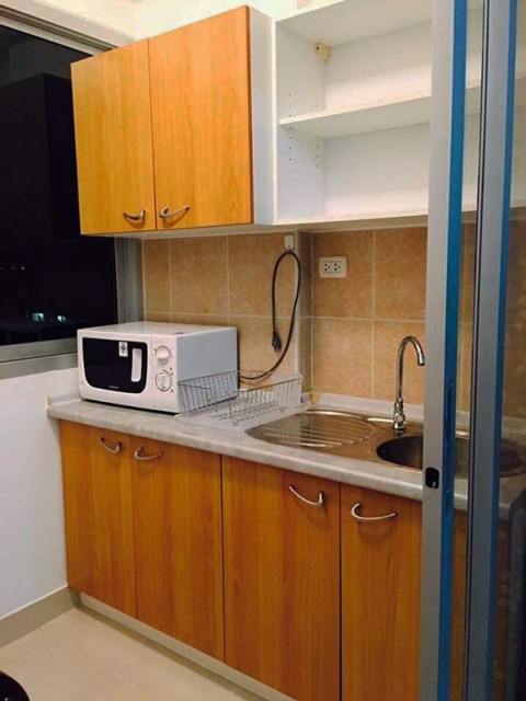 6A101370 ให้เช่าคอนโดย่านเศรษฐกิจ วิวภูเขา พื้นที่ 28 ตรม. เฟอร์นิเจอร์ครบครัน