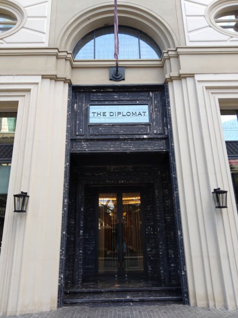 ให้เช่า คอนโดThe Diplomat Sathorn ติดBTSสุรศักดิ์ เดินเพียง10ก้าวถึงบันไดรถไฟฟ้า
