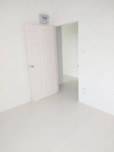 ขายอาคารพาณิชย์ใกล้หาดราไวย์ มี 1 คูหา 3 ชั้น ภูเก็ต