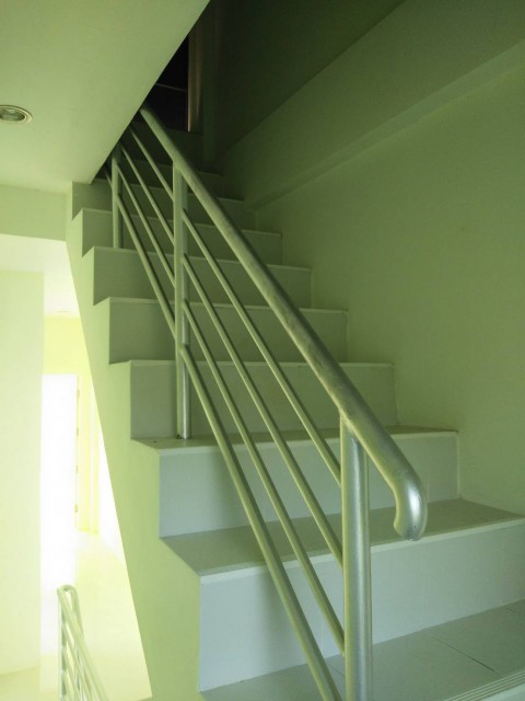 ขายอาคารพาณิชย์ใกล้หาดราไวย์ มี 1 คูหา 3 ชั้น ภูเก็ต