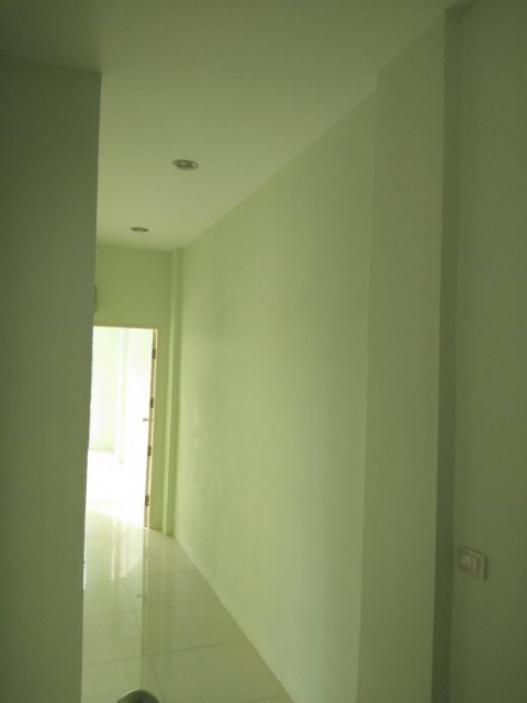 ขายอาคารพาณิชย์ใกล้หาดราไวย์ มี 1 คูหา 3 ชั้น ภูเก็ต