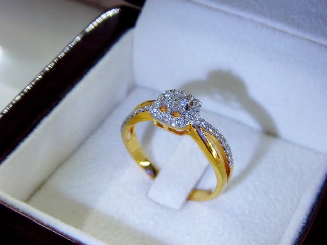 แหวนเพชรแท้ แหวนหมั้น แหวนแต่งงาน ห้างเพชรกาญจน์ ขอนแก่น มีหน้าร้านชัดเจน