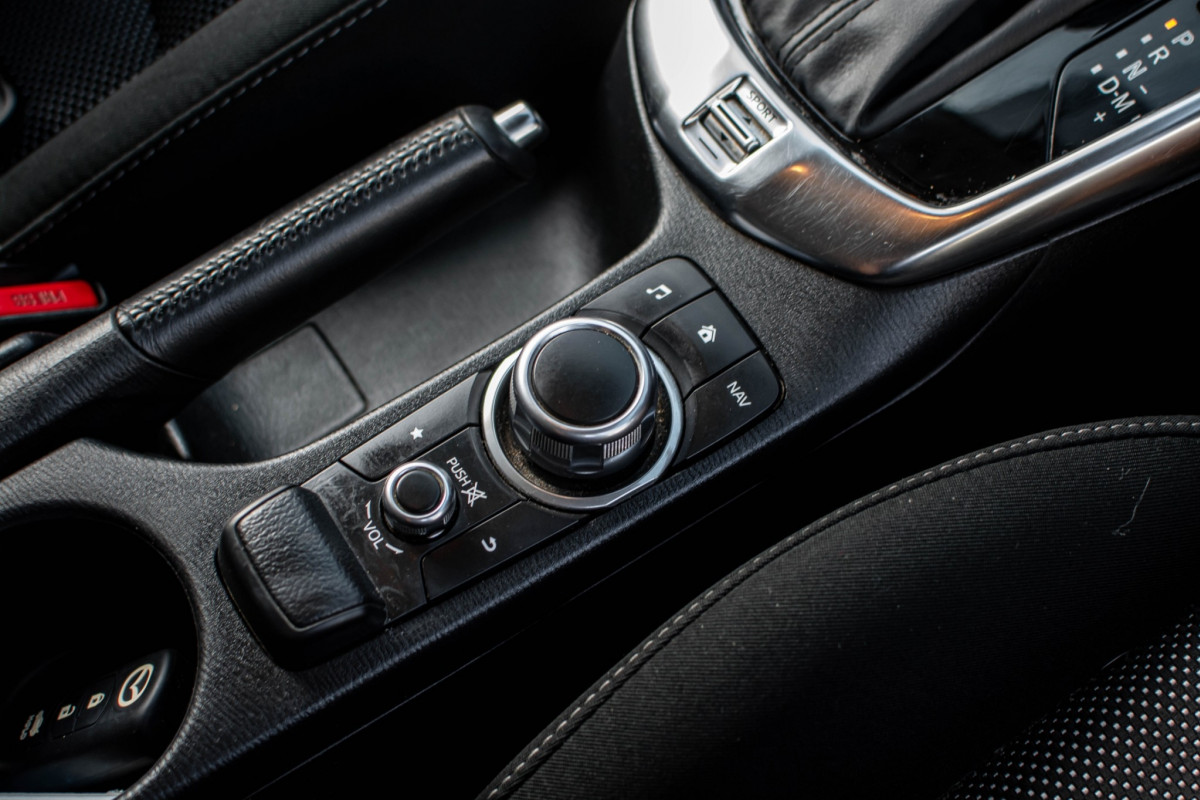 MAZDA 2 SEDAN 1.3 SKYACTIV HIGH CONNECT รถบ้าน มือเดียว ผู้หญิงขับ ไม่มีชน