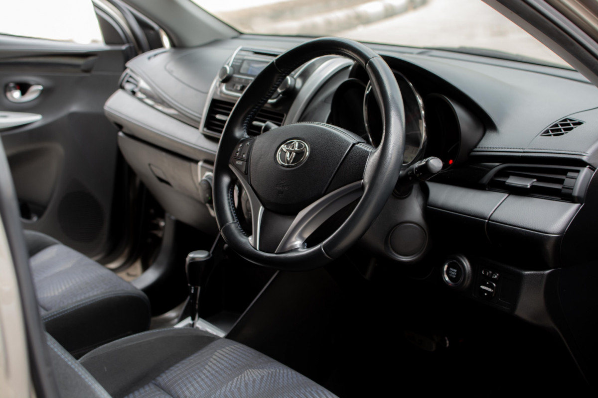 TOYOTA VIOS 1.5 G รถบ้านแท้ ไม่มีประวัติเสีย ไม่เคยติดแก๊ส