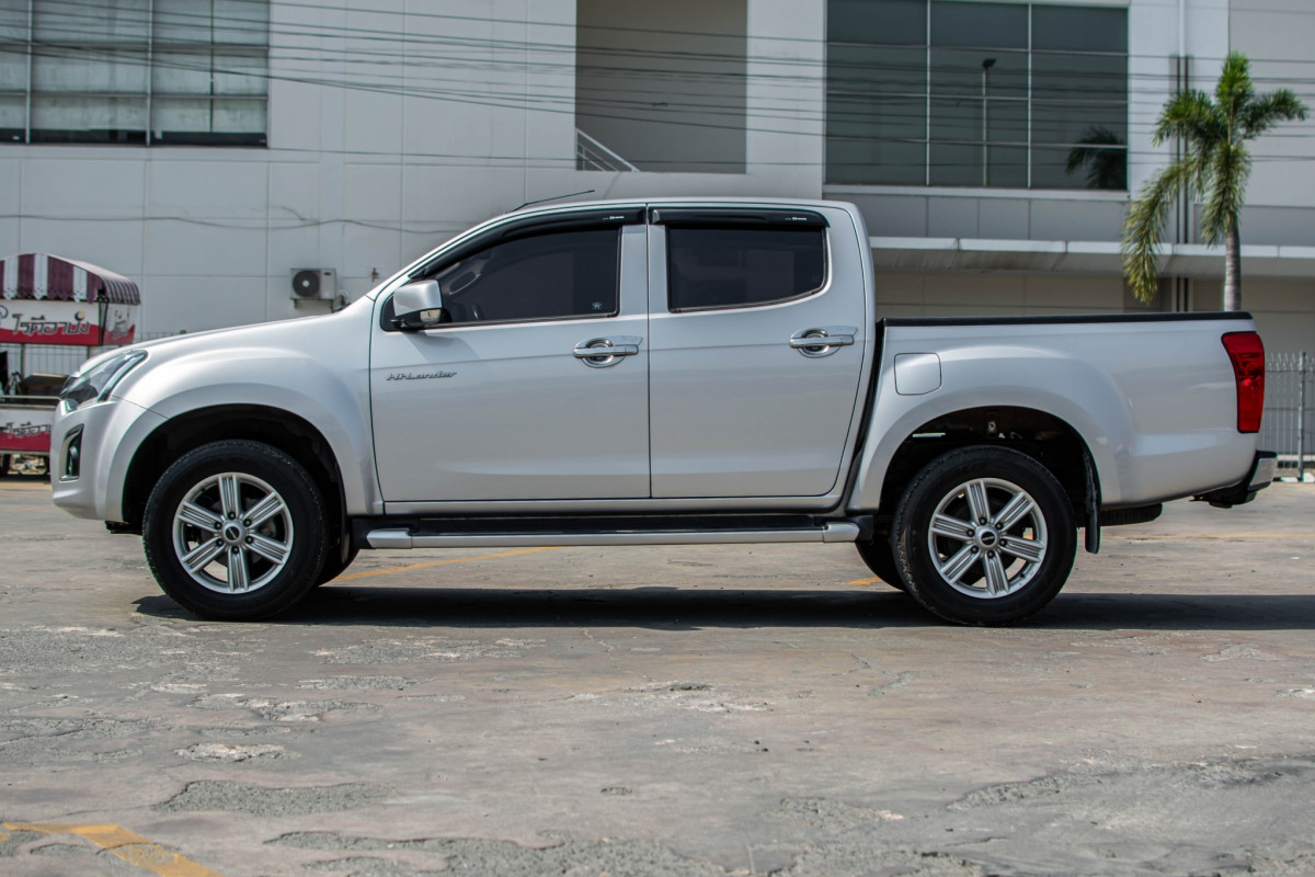 ISUZU D-MAX 1.9L DDI DOUBLE CAB HI-LANDER ไมล์แท้วิ่ง 34,800 โลเท่านั้น