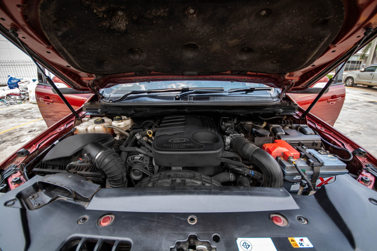 FORD EVEREST 3.2 4WD TITANIUM ตัวท็อป 4WD รถบ้านแท้ ไมล์แท้