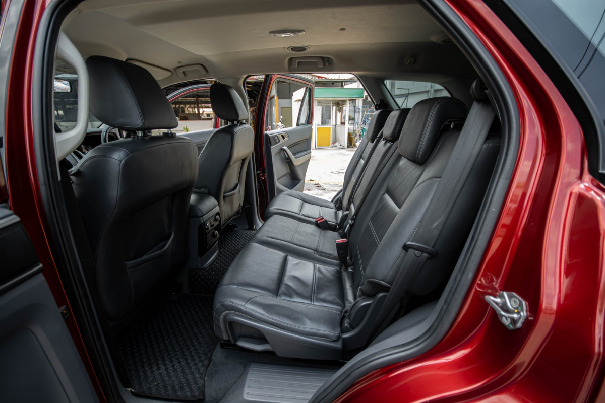 FORD EVEREST 3.2 4WD TITANIUM ตัวท็อป 4WD รถบ้านแท้ ไมล์แท้