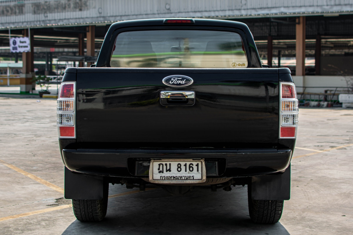 FORD RANGER 2.5XLT TDCI 4 ประตู รถบ้านมือเดียว ใช้งานถนอมมากๆ ส่งฟรีทั่วประเทศ