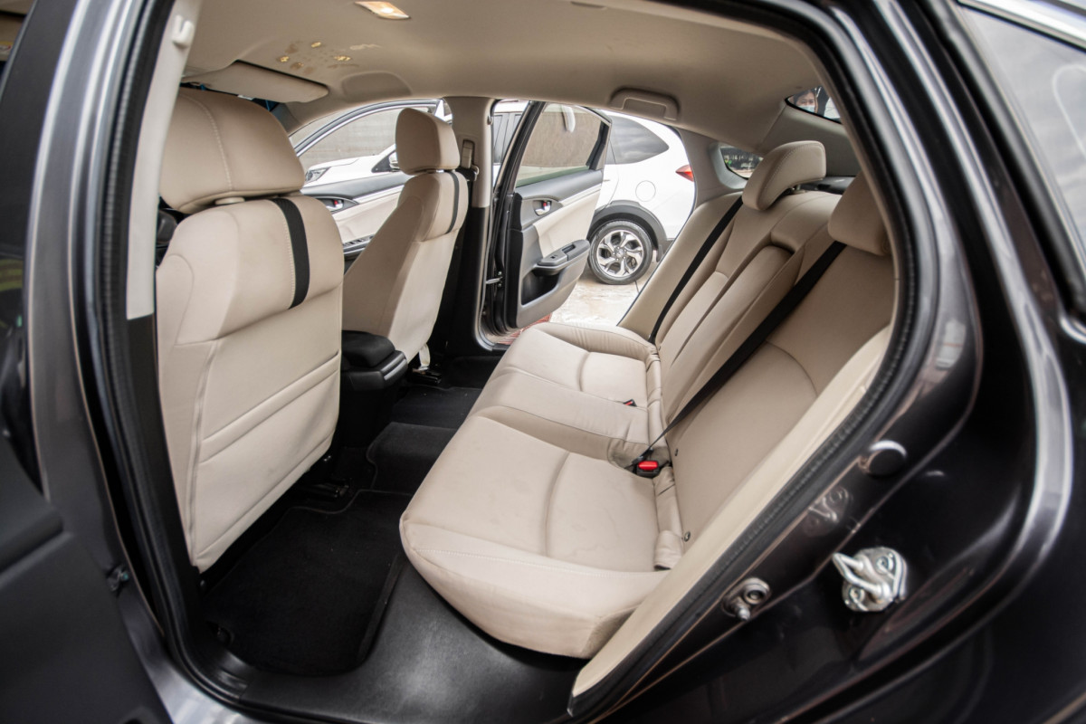 HONDA CIVIC 1.8E CVT I-VTEC ABS รถมือเดียว ติดต่อด่วนเลยครับ