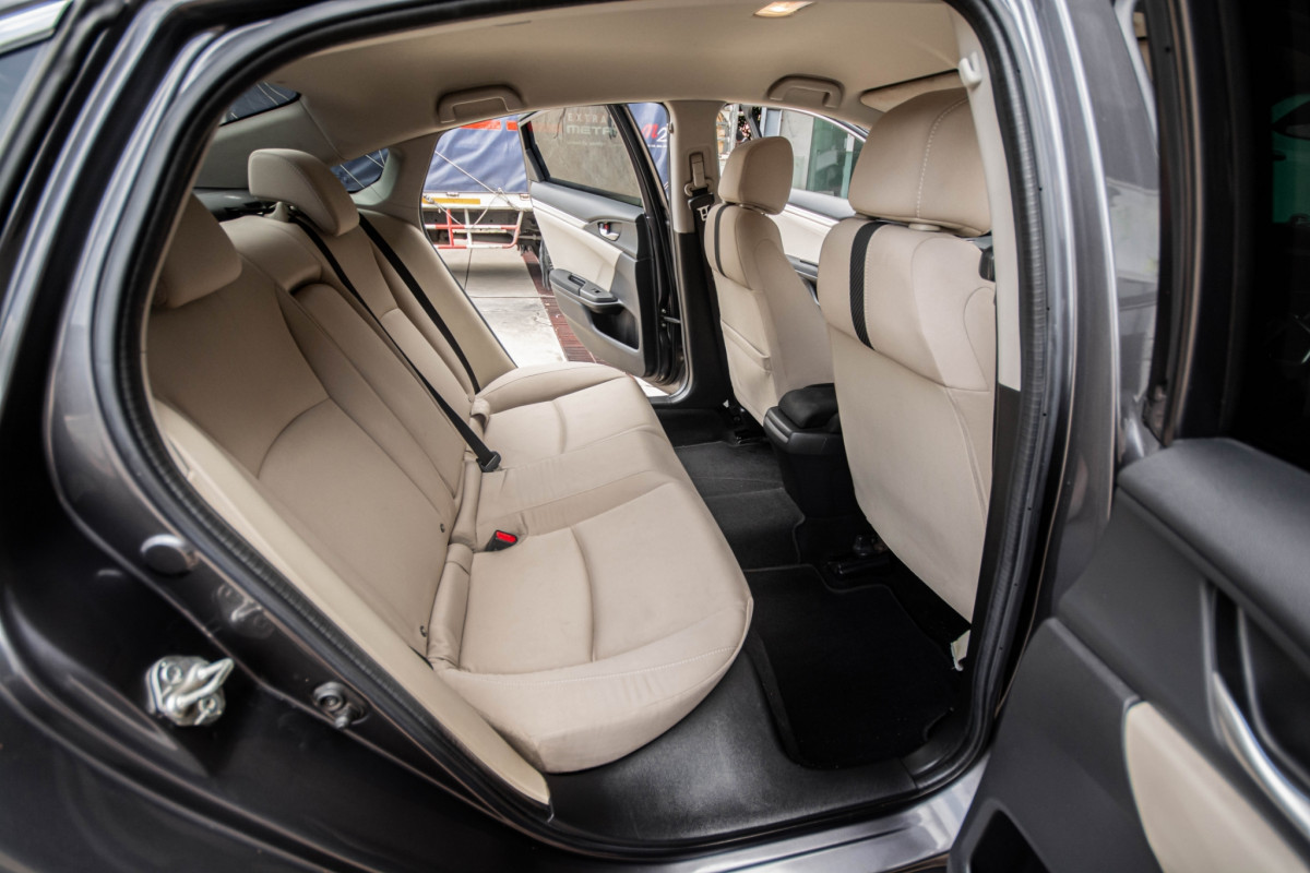 HONDA CIVIC 1.8E CVT I-VTEC ABS รถมือเดียว ติดต่อด่วนเลยครับ