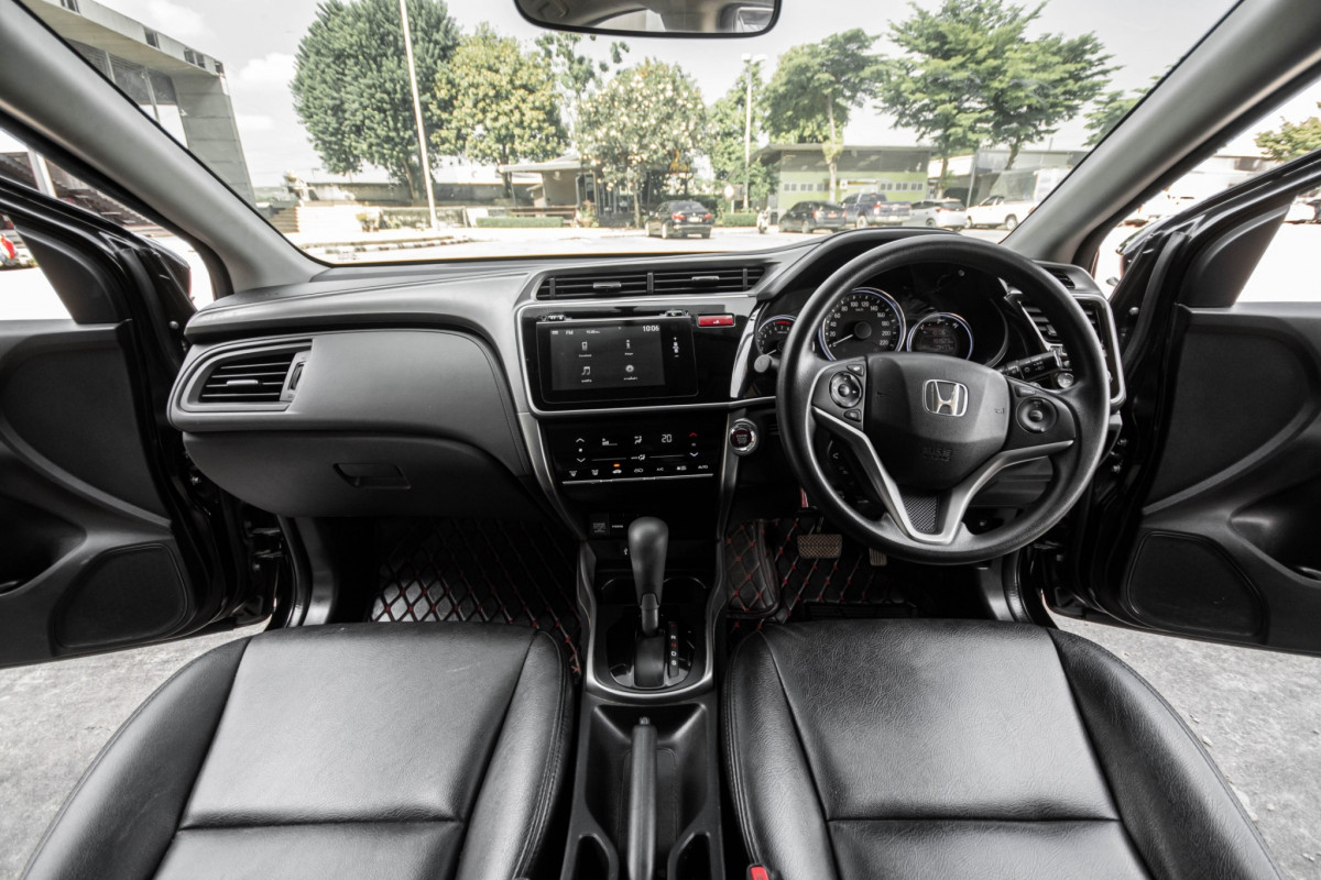 HONDA CITY 1.5 SV-CVT I-VTEC ABS รถบ้านแท้ ไม่เคยติดแก๊ส ไม่มีชนหนัก