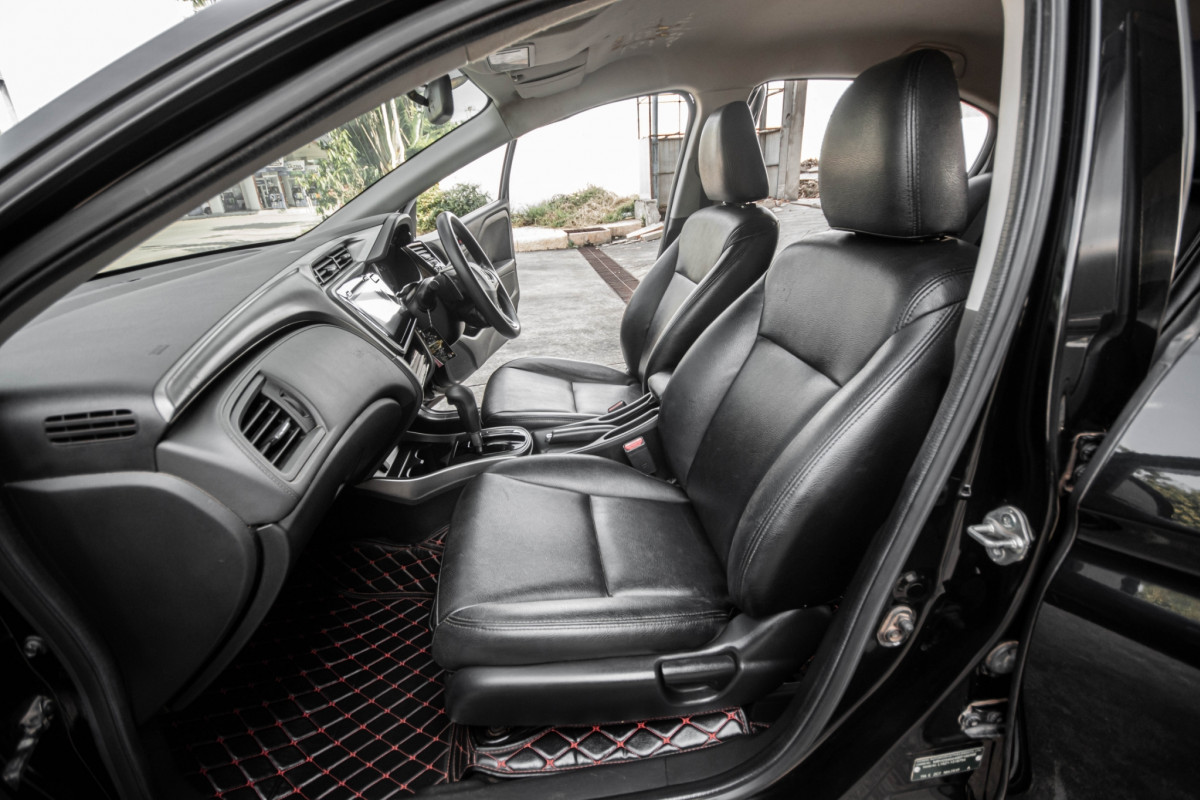 HONDA CITY 1.5 SV-CVT I-VTEC ABS รถบ้านแท้ ไม่เคยติดแก๊ส ไม่มีชนหนัก