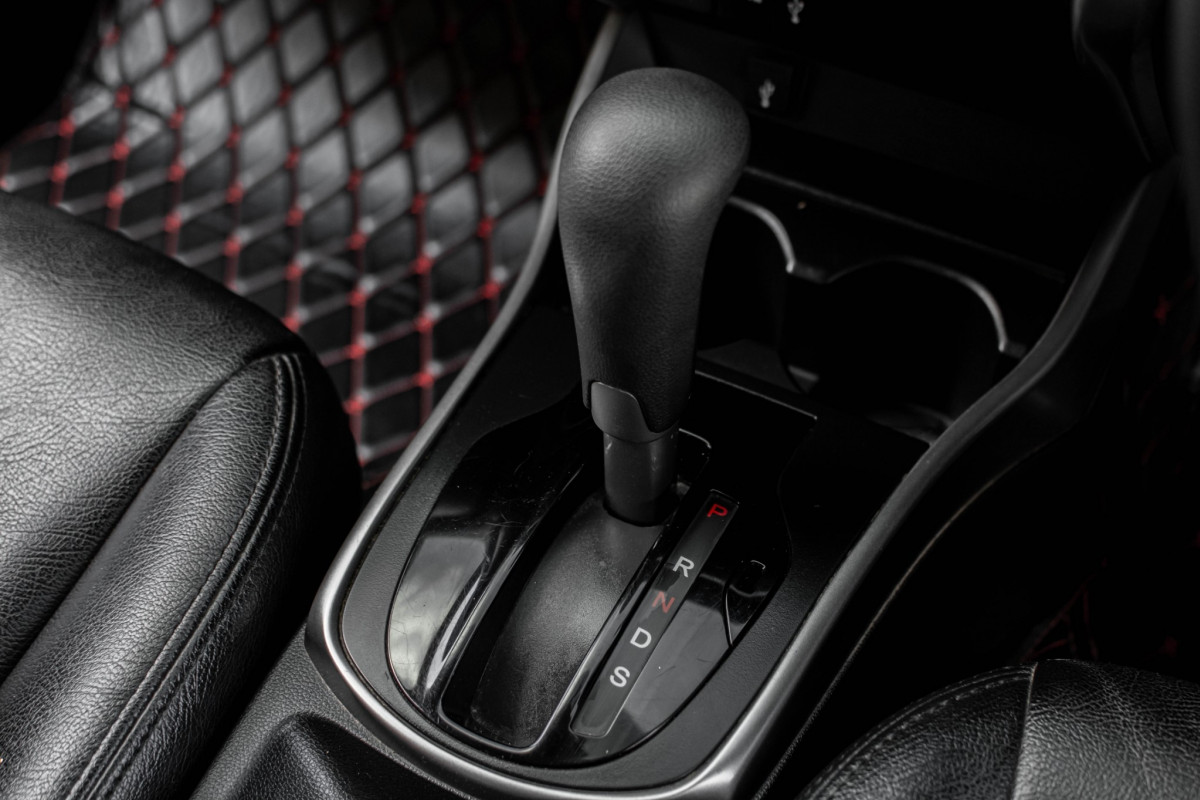 HONDA CITY 1.5 SV-CVT I-VTEC ABS รถบ้านแท้ ไม่เคยติดแก๊ส ไม่มีชนหนัก