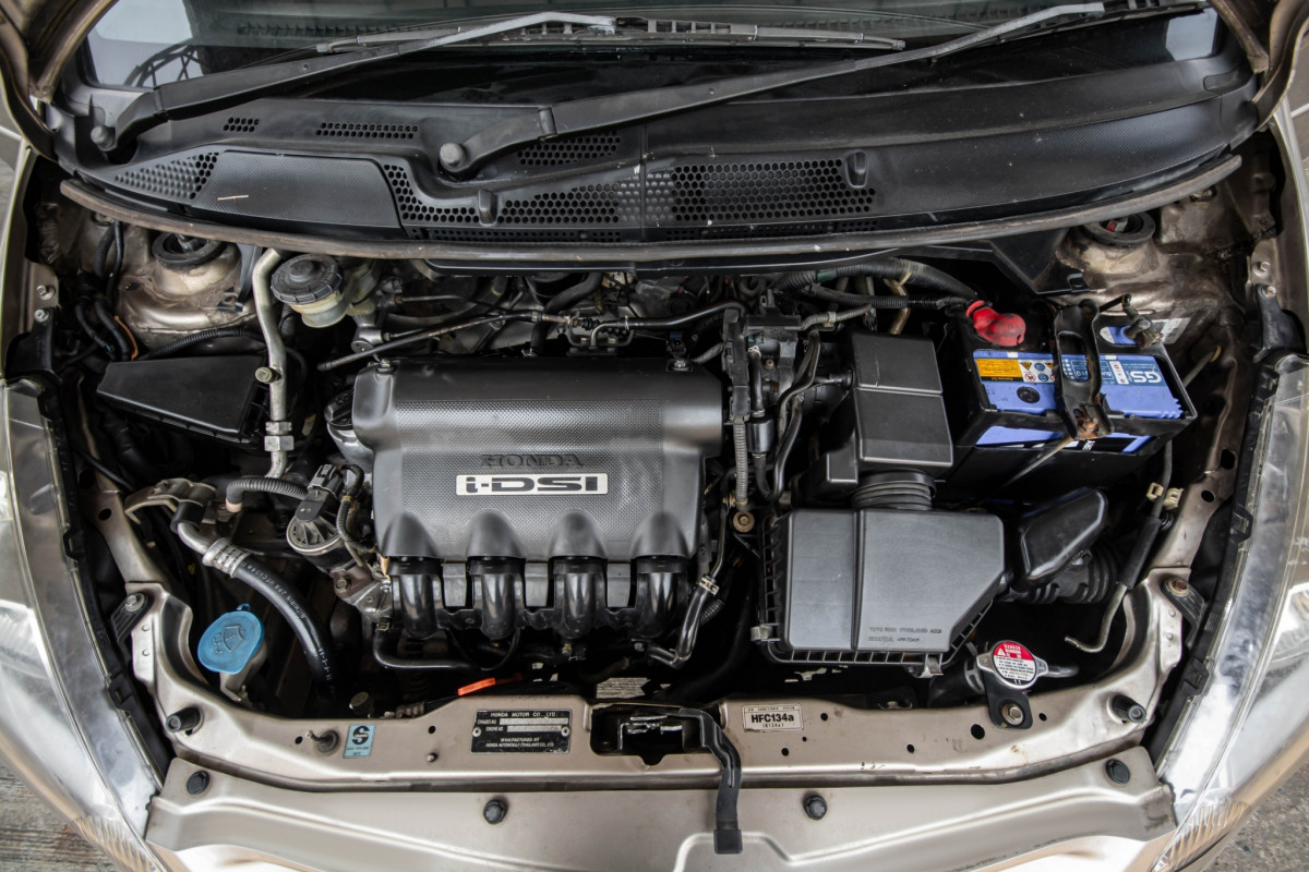 HONDA JAZZ GD 1.5E รถมือเดียวของจริง สวยสภาพดีมาก เครื่องเกียร์พร้อมใช้งานเลย