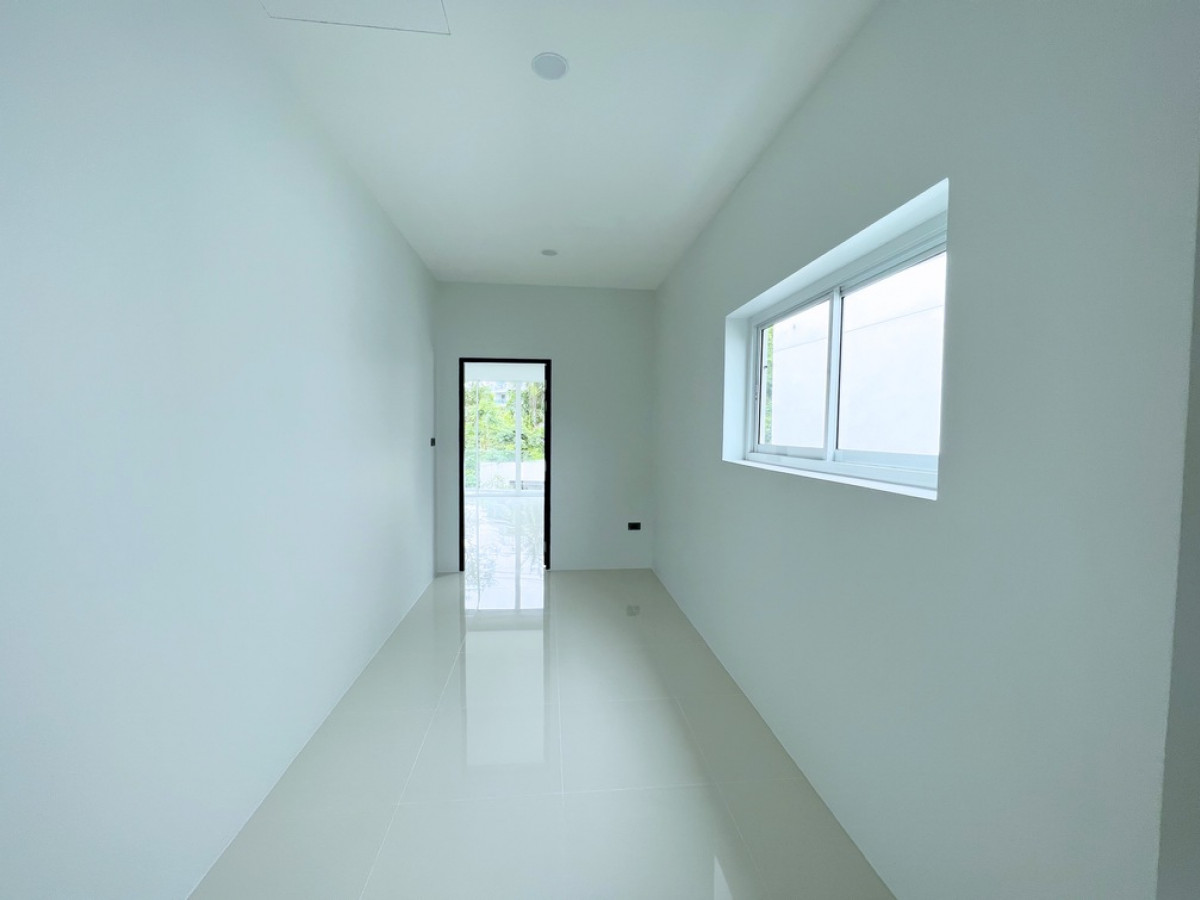 Private Modern House For Sale ขายบ้านสร้างใหม่ตกแต่งสวย ตั้งอยู่ในสนามกอล์ฟ