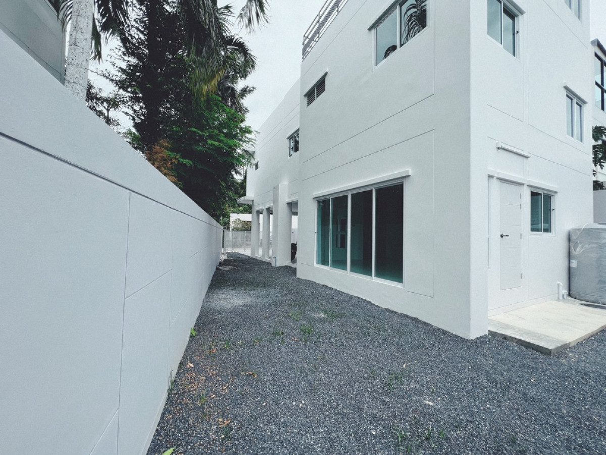 Private Modern House For Sale ขายบ้านสร้างใหม่ตกแต่งสวย ตั้งอยู่ในสนามกอล์ฟ