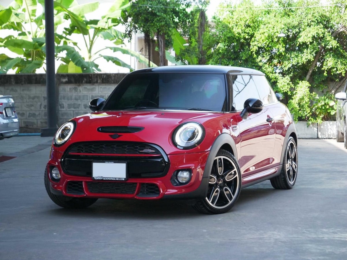 Mini Cooper S F56 JCW Look ปี 2017 เลขไมล์ 77,xxx KM.