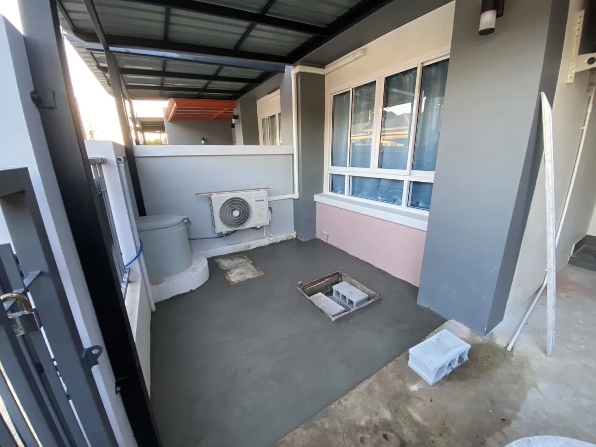 TL-0196 - ทาวน์เฮ้าส์ชั้นเดียวให้เช่า มี 2 ห้องนอน 2 ห้องน้ำ 1 ห้องครัว