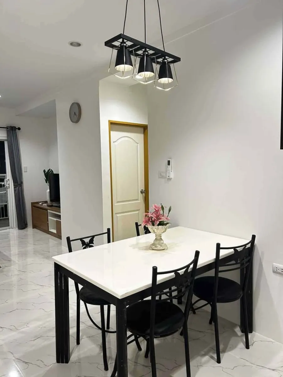 TL-0239 -ทาวน์เฮ้าส์ 2ชั้นปรับปรุงใหม่ให้เช่า มี 4 ห้องนอน 2 ห้องน้ำ 1 ห้องครัว