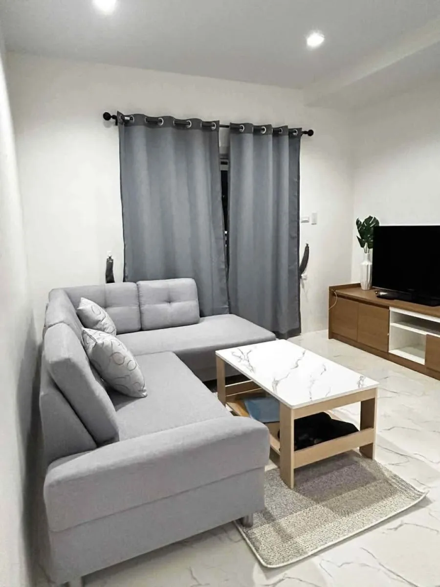 TL-0239 -ทาวน์เฮ้าส์ 2ชั้นปรับปรุงใหม่ให้เช่า มี 4 ห้องนอน 2 ห้องน้ำ 1 ห้องครัว