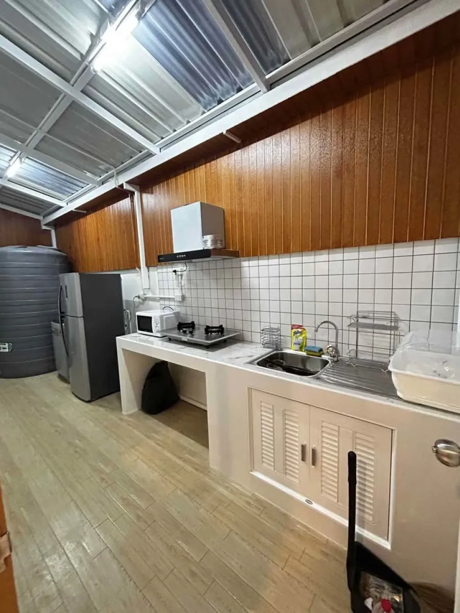 TL-0239 -ทาวน์เฮ้าส์ 2ชั้นปรับปรุงใหม่ให้เช่า มี 4 ห้องนอน 2 ห้องน้ำ 1 ห้องครัว