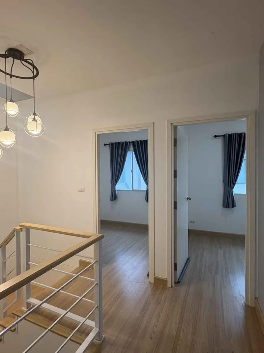 TL-0240 - ทาวน์เฮ้าส์ 2ชั้นให้เช่า มี 3 ห้องนอน 2 ห้องน้ำ 1 ห้องครัว